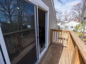 38 Hapgood Rd, Worcester MA 01605