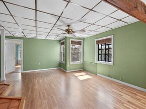 1 English St, Salem MA 01970