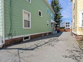 1 English St, Salem MA 01970