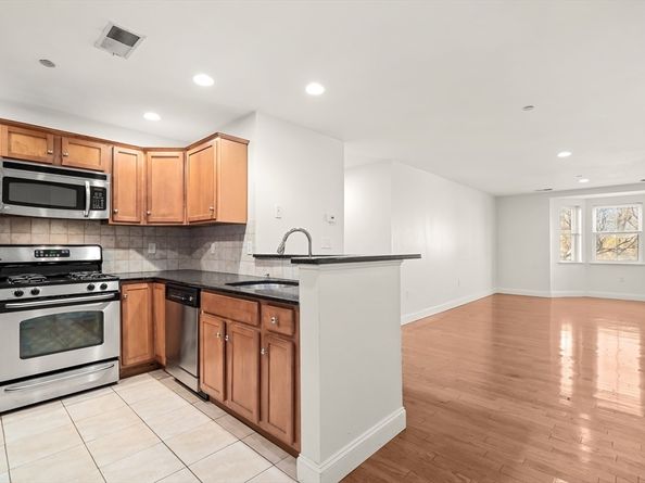 120 Wyllis Ave 103, Everett MA 02149