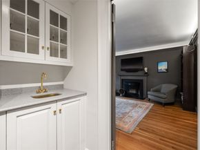 192 Commonwealth Ave 5, Boston MA 02116
