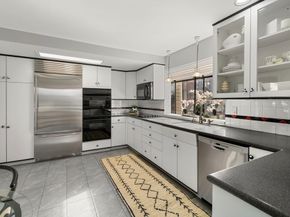 2 Rolleston Rd, Marblehead MA 01945