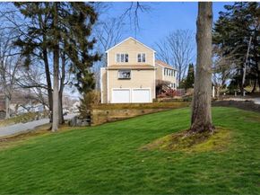 2 Rolleston Rd, Marblehead MA 01945
