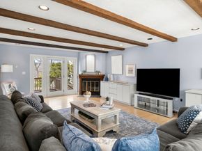 2 Rolleston Rd, Marblehead MA 01945
