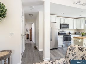 78-82 Church St, Mattapoisett MA 02739