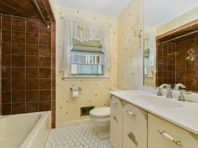72 Stivaletta Dr, Dedham MA 02026
