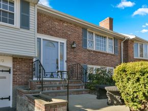 72 Stivaletta Dr, Dedham MA 02026