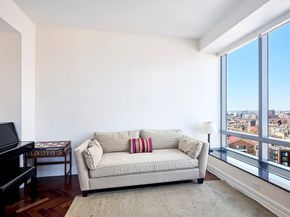 2 Avery 25G, Boston MA 02111