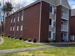 1 Marc Dr 1A10, Plymouth MA 02360