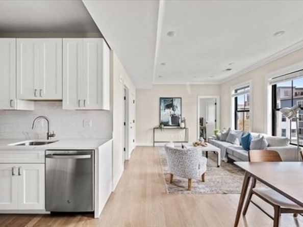 303 Maverick ph4, Boston MA 02128