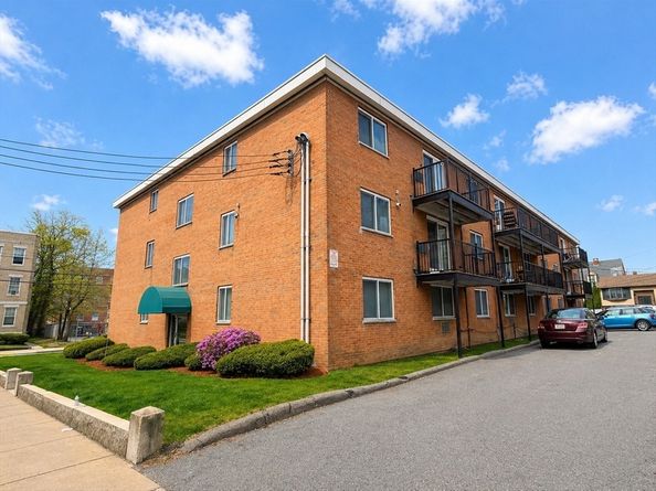 95-99 Maple St 17, Malden MA 02148