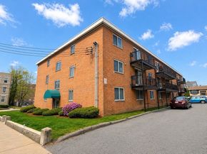 95-99 Maple St 17, Malden MA 02148