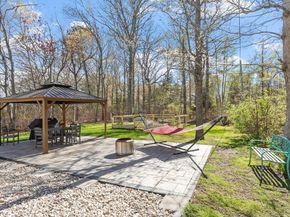 22 Fairfield Dr, Wareham MA 02571