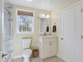 22 Fairfield Dr, Wareham MA 02571