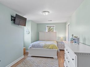 22 Fairfield Dr, Wareham MA 02571