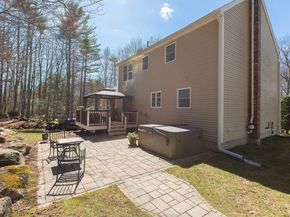 17 Foster Ct, Gardner MA 01440