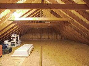17 Foster Ct, Gardner MA 01440