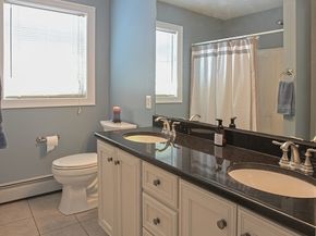17 Foster Ct, Gardner MA 01440