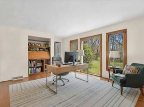 19 Orchard Ln, Holliston MA 01746