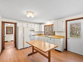 19 Orchard Ln, Holliston MA 01746