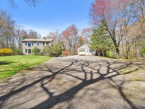 19 Orchard Ln, Holliston MA 01746