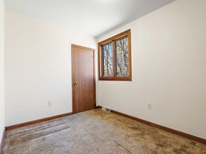 19 Orchard Ln, Holliston MA 01746