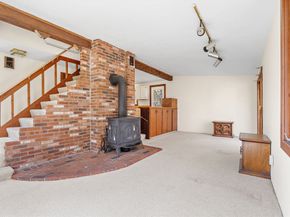 19 Orchard Ln, Holliston MA 01746