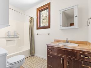 19 Orchard Ln, Holliston MA 01746