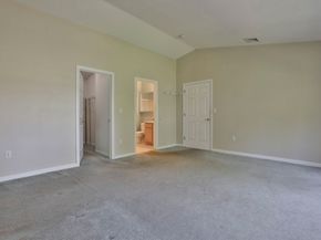 122 Eagle Dr 122, Tewksbury MA 01876