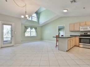 122 Eagle Dr 122, Tewksbury MA 01876
