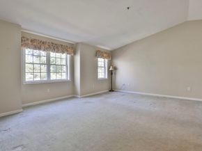 122 Eagle Dr 122, Tewksbury MA 01876