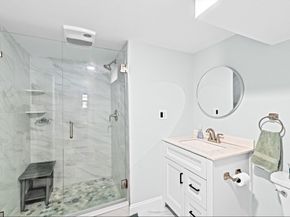 36 Mayflower St, Kingston MA 02364