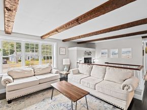 36 Mayflower St, Kingston MA 02364