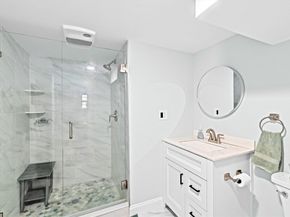 36 Mayflower St, Kingston MA 02364
