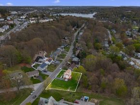 125 Indian Hill Rd, Worcester MA 01606