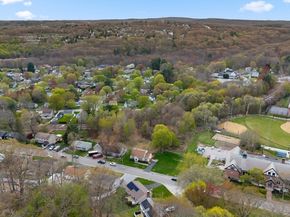 125 Indian Hill Rd, Worcester MA 01606