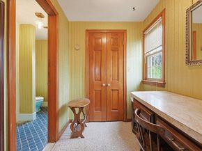 5 Montgomery Dr, Framingham MA 01701