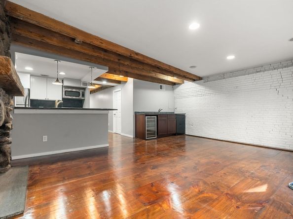 158 Commercial Street 5, Boston MA 02109