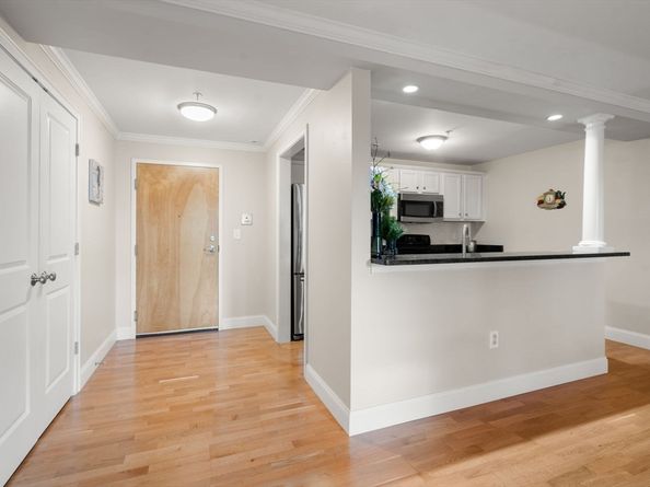 145 Hancock Street 307, Braintree MA 02184