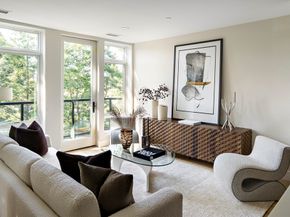 20 Kinmonth Rd 201, Newton MA 02468