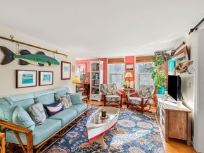 45 County St 4, Ipswich MA 01938