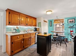 45 County St 4, Ipswich MA 01938