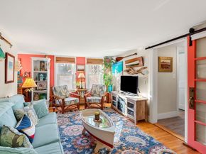 45 County St 4, Ipswich MA 01938