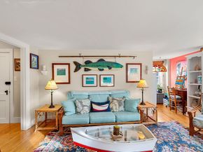 45 County St 4, Ipswich MA 01938