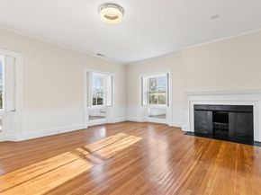 31 Washington Sq North 3, Salem MA 01970