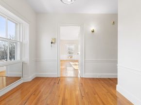 31 Washington Sq North 3, Salem MA 01970