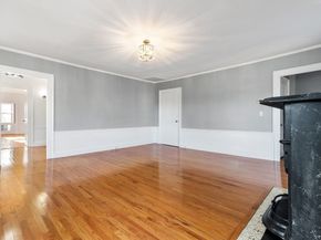 31 Washington Sq North 3, Salem MA 01970