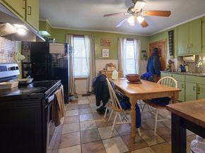 122 Sanborn St, Fitchburg MA 01420