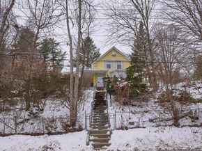 122 Sanborn St, Fitchburg MA 01420