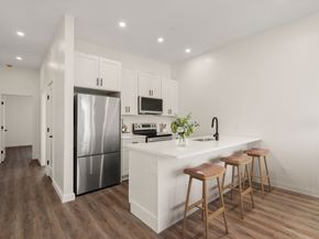 43-45 Blossom St 1, Chelsea MA 02150